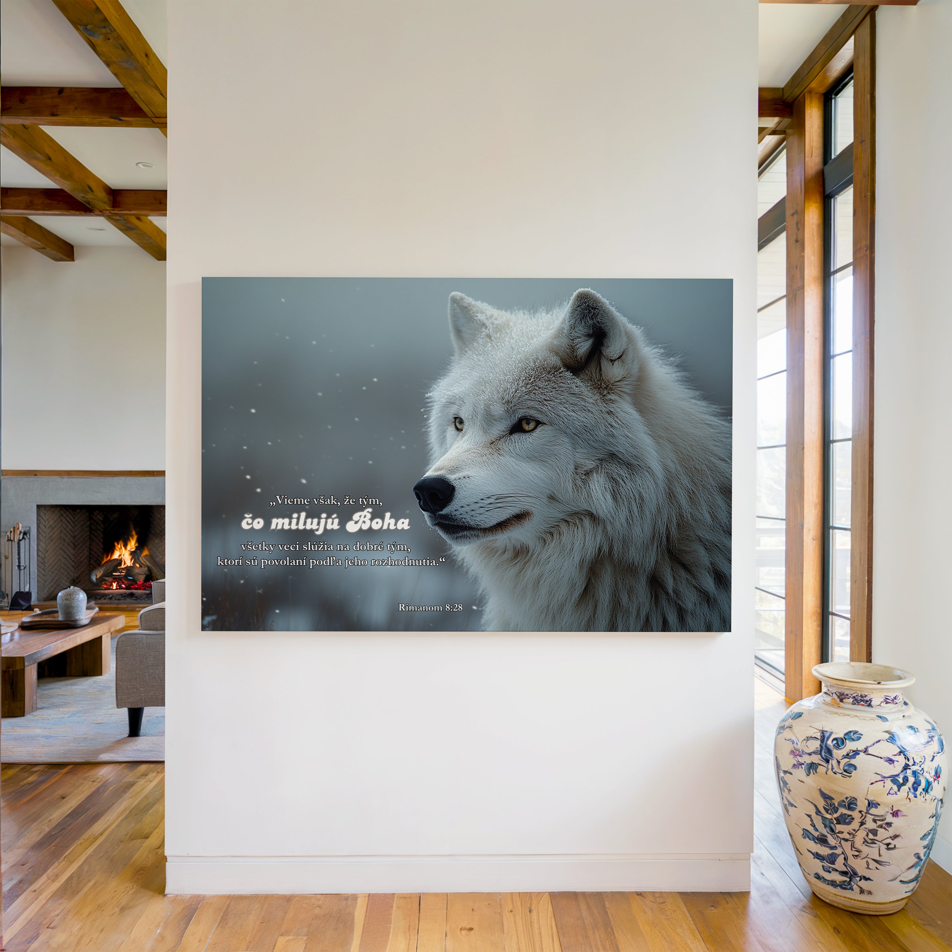 Obraz na stenu s vlkom a citátom „Čo milujú Boha“ v modernom interiéri.